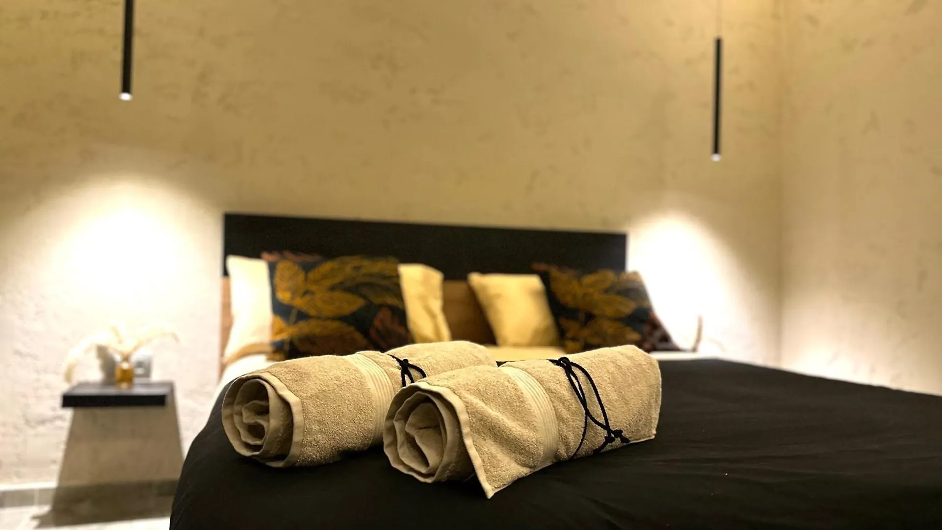 Falco Boutique Home With Jacuzzi Naples Italy