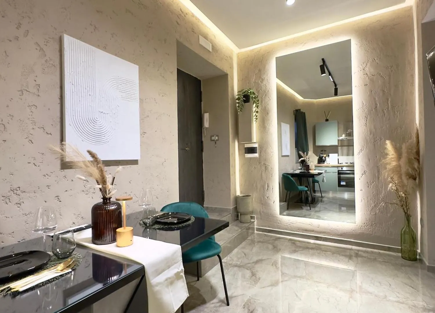 Falco Boutique Home With Jacuzzi Naples Apartment